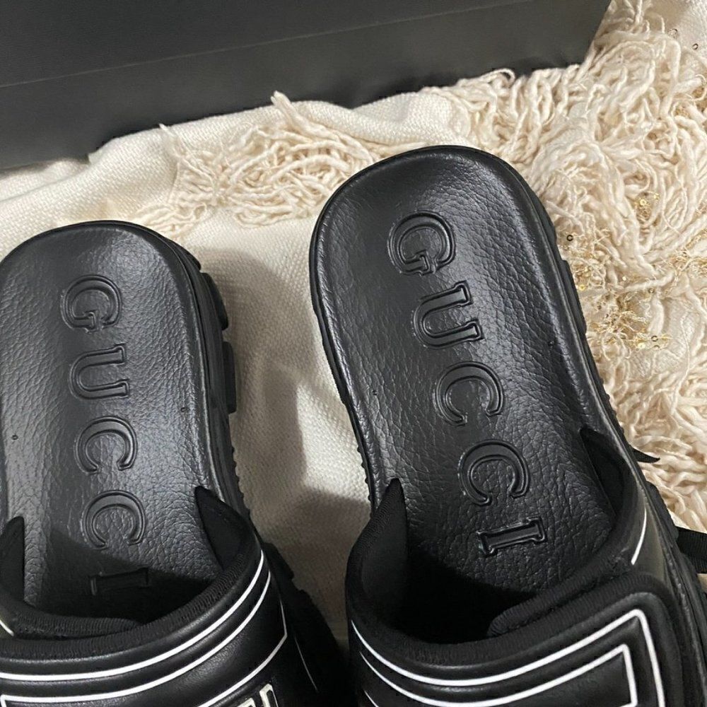 GUCCI Men's Embossed Logo Chunky Sliders Aguru Trek Slides - Picture 6 of 10
